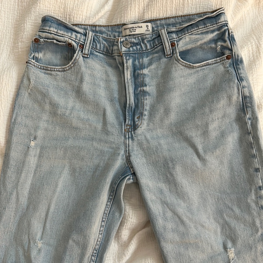 A&F The Skinny High Rise jeans